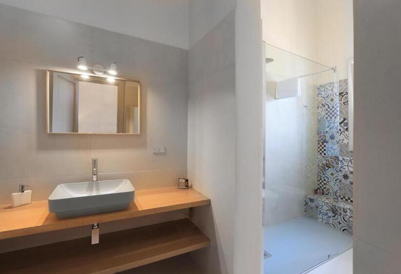 غرفة قياسية, Palazzo Circolone