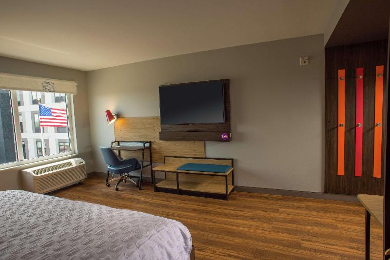 Standard-huone King-vuode, Tru By Hilton Rapid City Rushmore, Sd