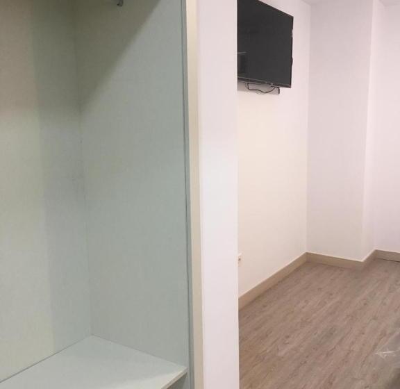 اتاق خانوادگی, Pensión Miribilla