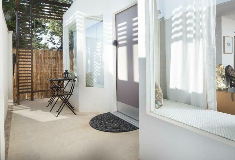 스탠다드 스튜디오 더블 침대, Flora And Fauna