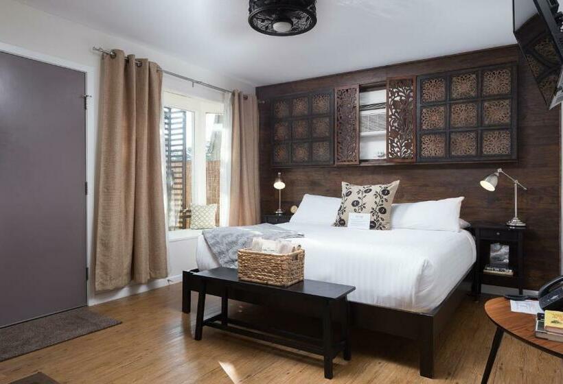 스탠다드 스튜디오 더블 침대, Flora And Fauna