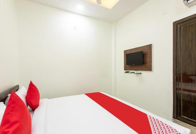 Standardrum, Oyo 26904 Hotel Manjulam Regency