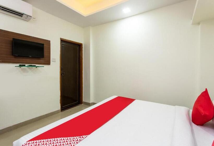 Standardrum, Oyo 26904 Hotel Manjulam Regency
