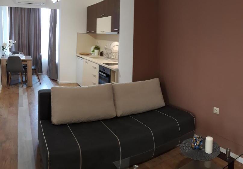 침실 1개 아파트, 39