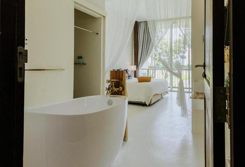 סוויטה דלוקס, White Wall Riverfront