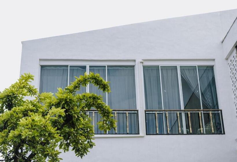 חדר סטודיו סטנדרד, White Wall Riverfront