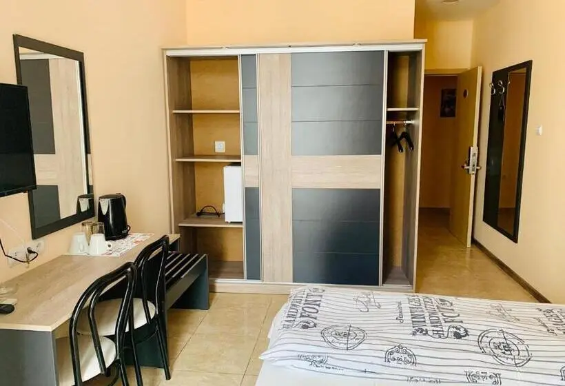 اتاق استاندارد با بالکن, Agora Studios