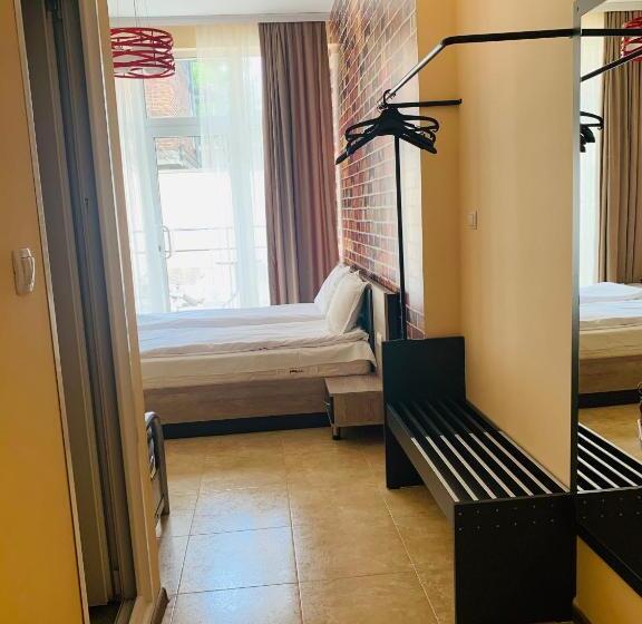 Balkonlu Standart Oda, Agora Studios