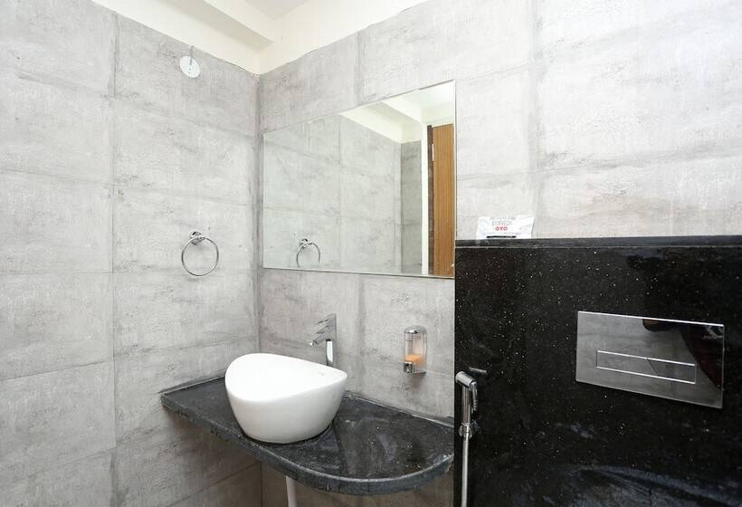 اتاق لوکس, Fabhotel Bless Inn