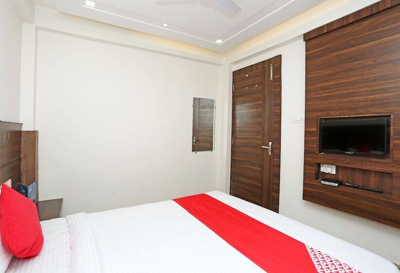 اتاق لوکس, Fabhotel Bless Inn