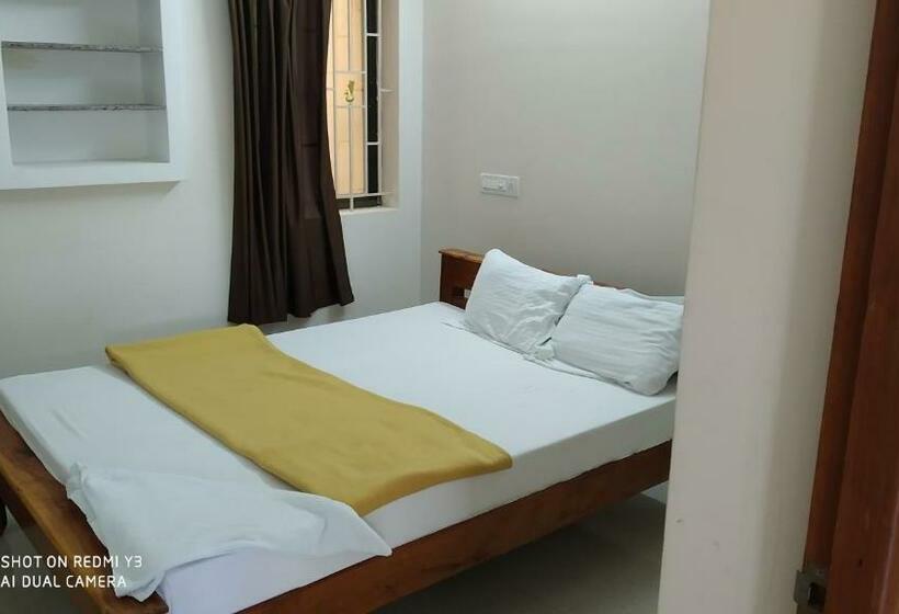 شقة غرفة واحدة, Siva Giri Homes