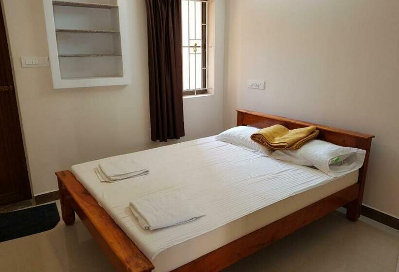 شقة غرفة واحدة, Siva Giri Homes