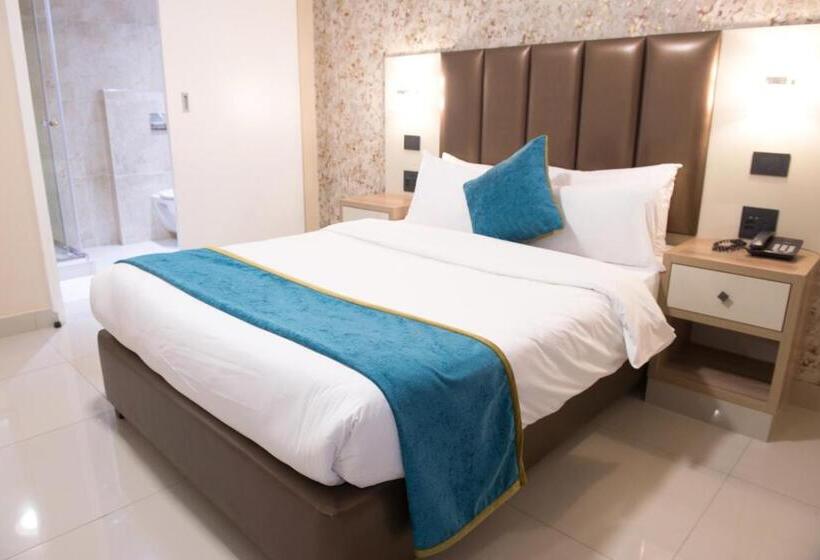 Номер Стандарт, Britannia