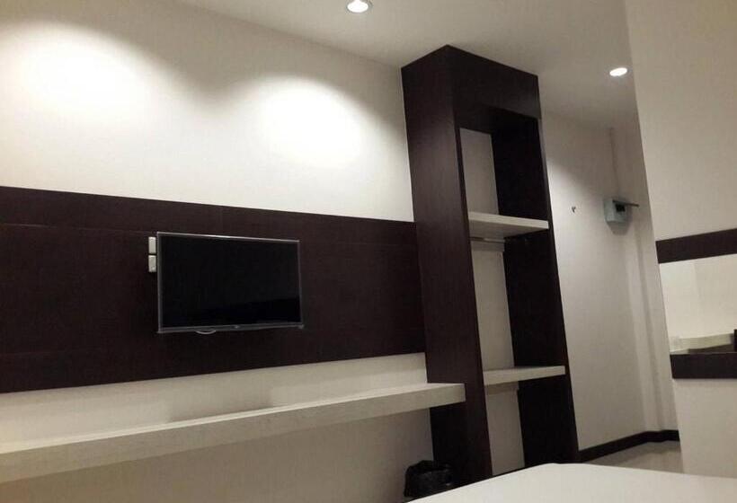 标准间, The 24 Resort