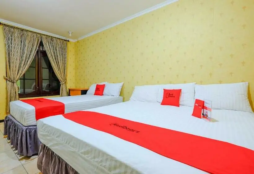 ファミリールーム, Reddoorz Near Universitas Diponegoro Semarang