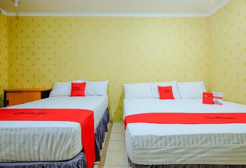 ファミリールーム, Reddoorz Near Universitas Diponegoro Semarang