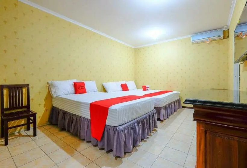 ファミリールーム, Reddoorz Near Universitas Diponegoro Semarang
