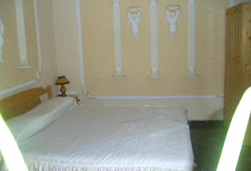Люкс, Family Hotel George