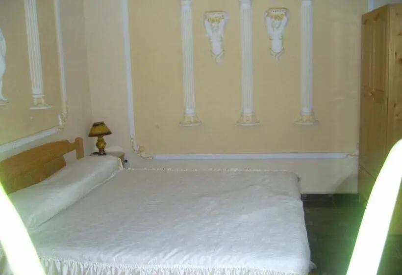 Sviitti, Family Hotel George