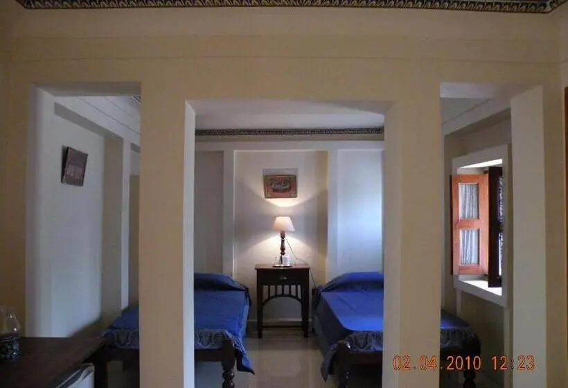 デラックスルーム, Bhanwar Vilas Palace