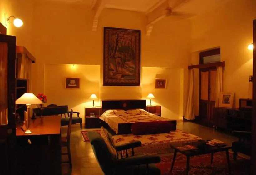 キングサイズベッドのデラックススイート, Bhanwar Vilas Palace