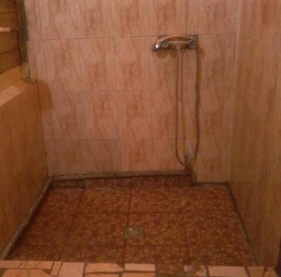 آپارتمان 1 خوابه همکف, Chez Zizou Manakara