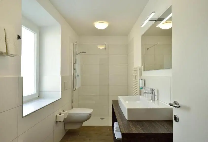 Standard-huone, Teutschhaus