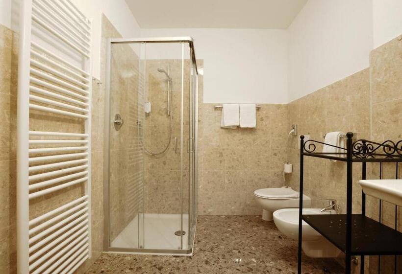 Номер Superior, Teutschhaus