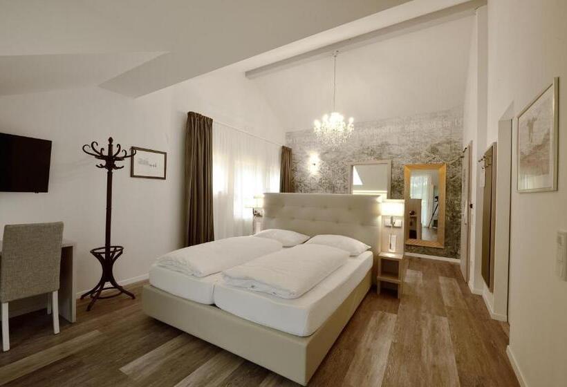 Полулюкс, Teutschhaus