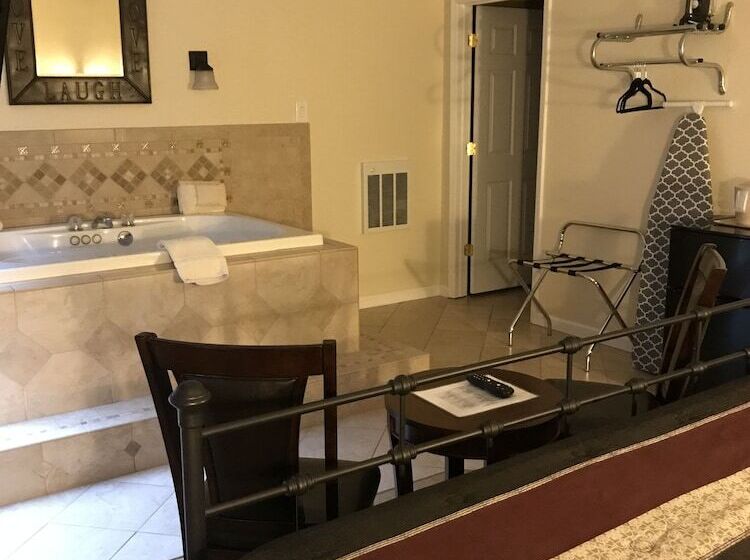 סוויטה דלוקס, The Mountaineer