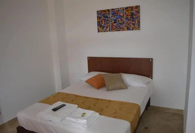 Standard Kolmen Hengen Huone, Tropico Real Mesitas