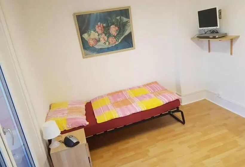 バルコニー付きシングルスタンダードルーム, Chambres Meublées Prilly   Lausanne