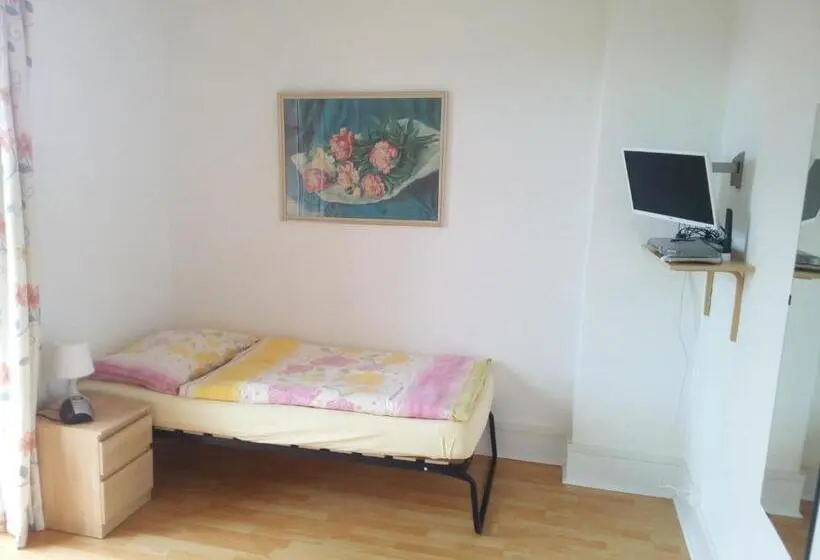 バルコニー付きシングルスタンダードルーム, Chambres Meublées Prilly   Lausanne