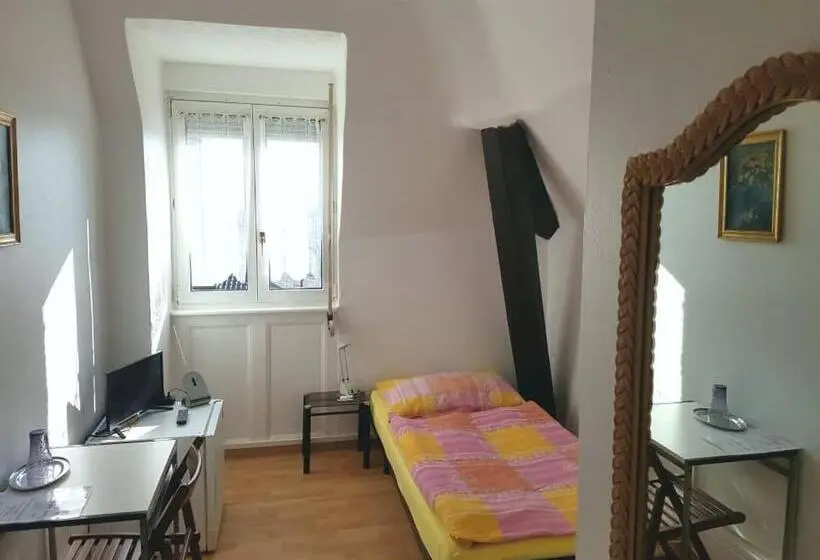 シングルベーシックルーム, Chambres Meublées Prilly   Lausanne