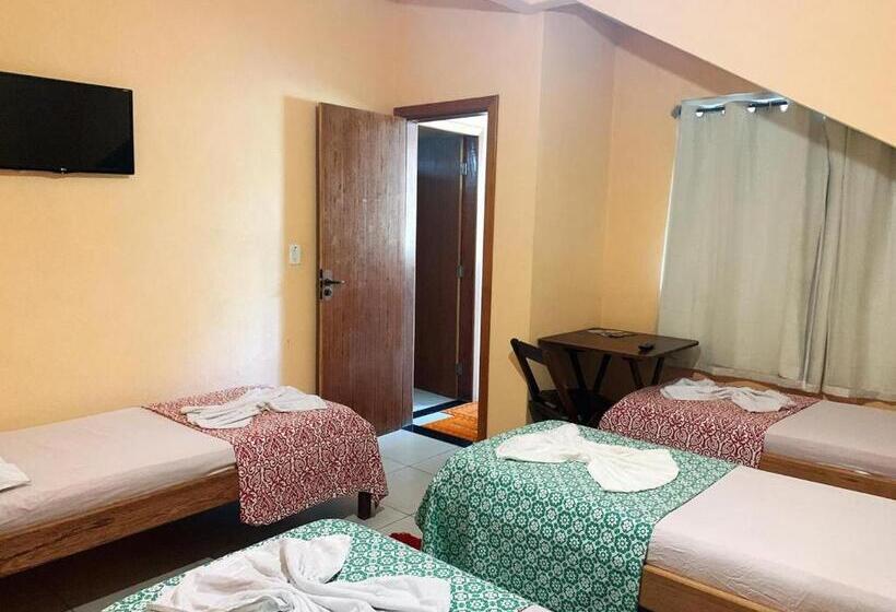 Четырехместный Номер Стандарт, Pousada Castelo Do Mar