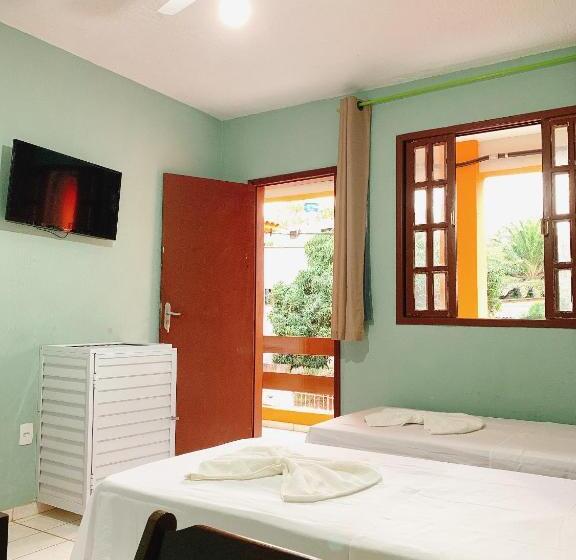 Номер Стандарт Трехместный, Pousada Castelo Do Mar