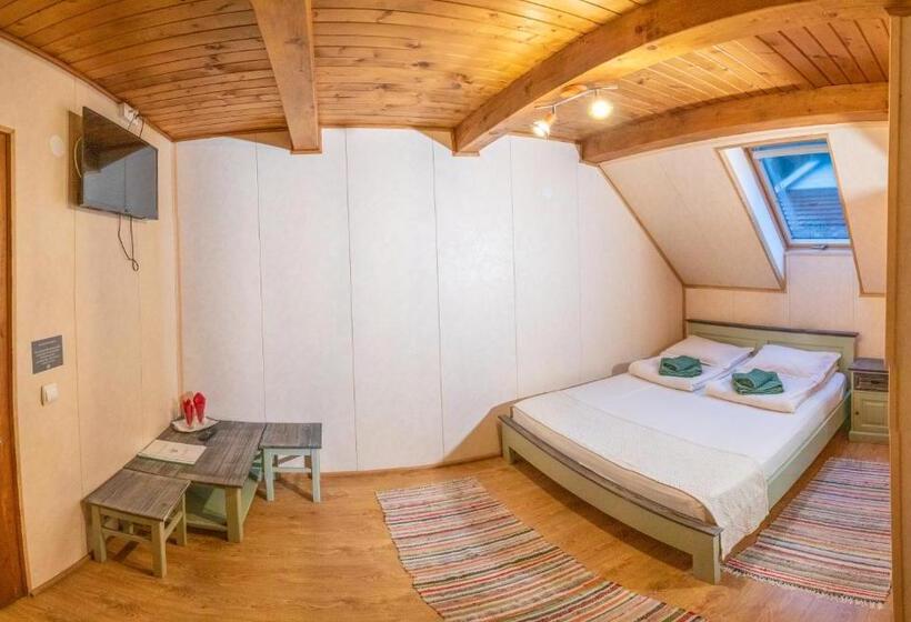 חדר אקונומי, Pensiunea Vanatorul