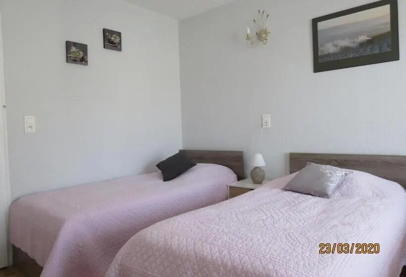 バルコニー付きスタンダードトリプルルーム, Chambre D Hotes Champagne Laval Louis