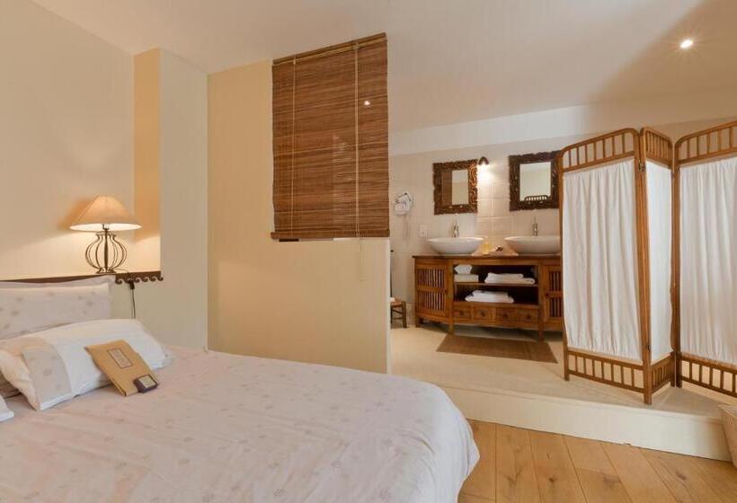 غرفة قياسية رباعية, Domaine De La Combotte