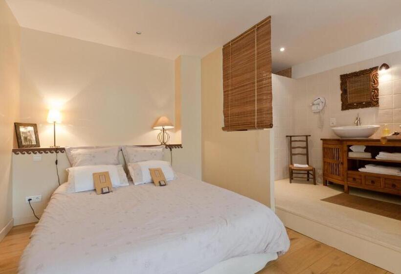 غرفة قياسية رباعية, Domaine De La Combotte