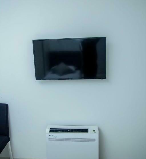 اتاق لوکس, Mark S Palace