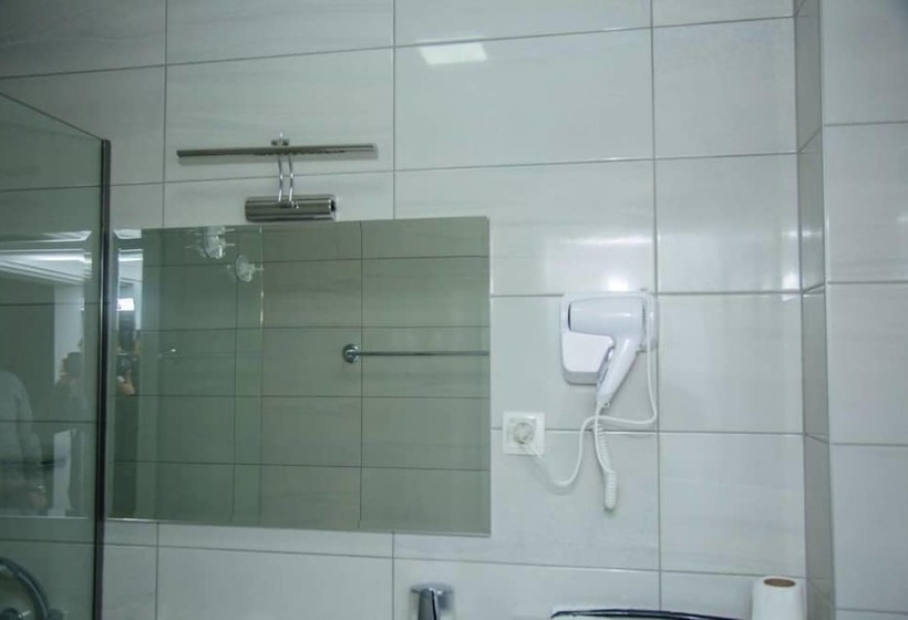 استودیوی کلاسیک, Mark S Palace