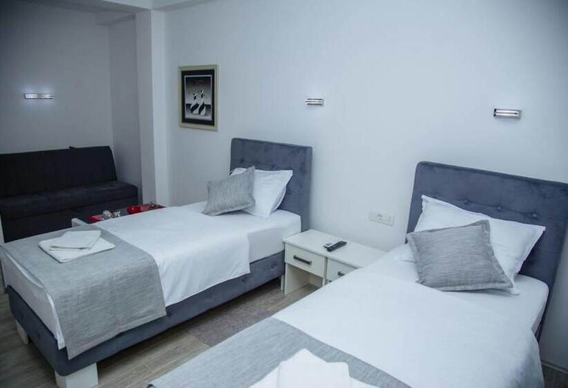 استودیوی کلاسیک, Mark S Palace