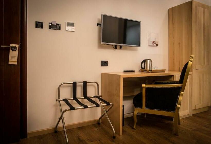 اتاق لوکس, Garni Hotel Atrium