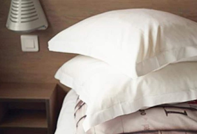 スタンダード４人部屋, Ace Hôtel Paris Sud Villabe