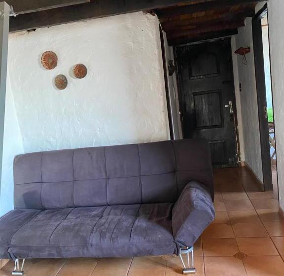 اتاق خانوادگی با سرویس بهداشتی مشترک, La Wayaba