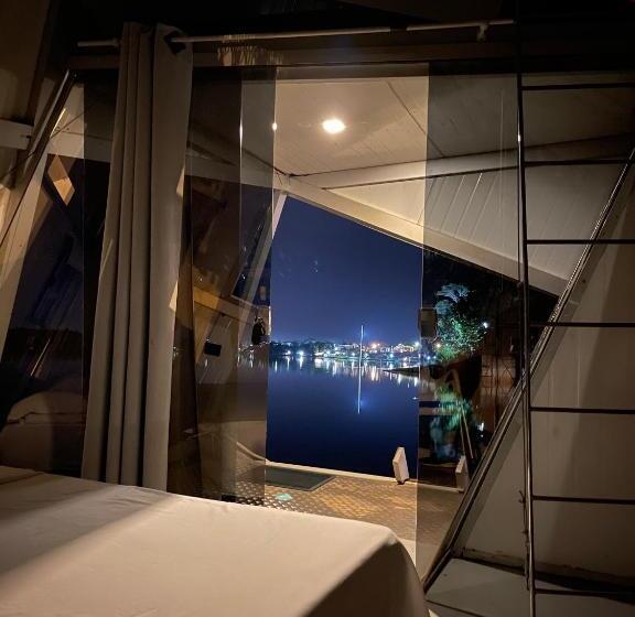 اتاق استاندارد, La Wayaba