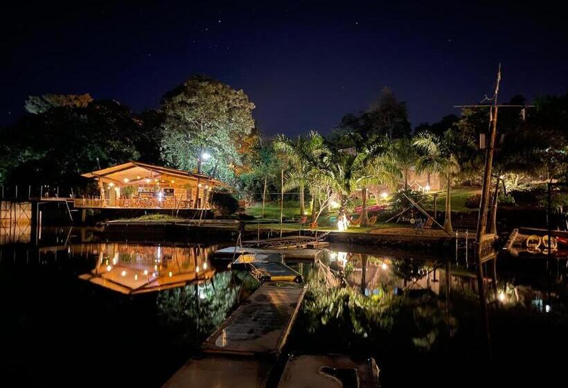 اتاق استاندارد, La Wayaba