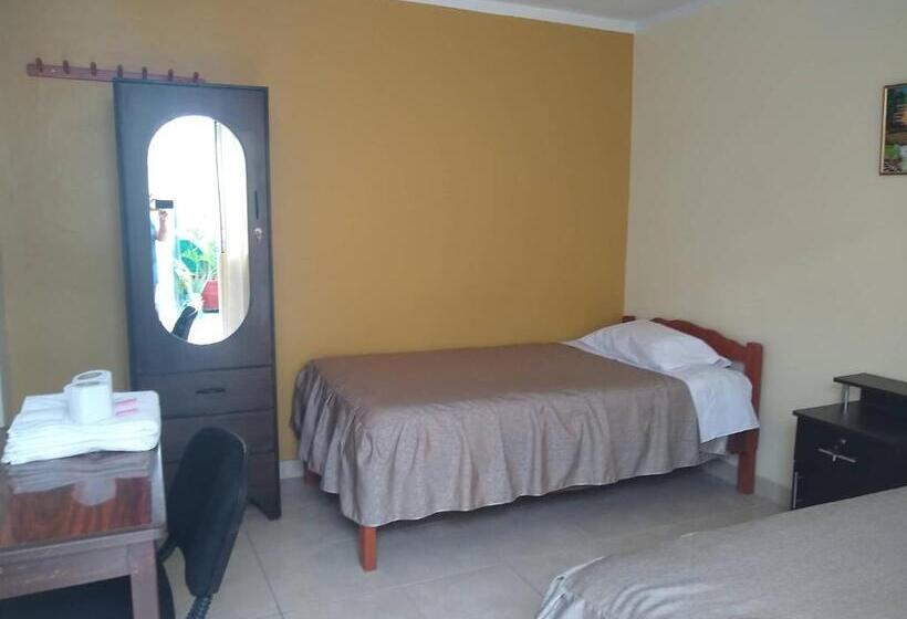 اتاق استاندارد, Hospedaje Golden Inn