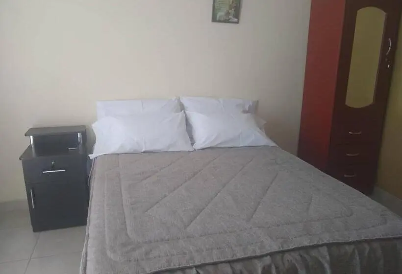 اتاق استاندارد, Hospedaje Golden Inn